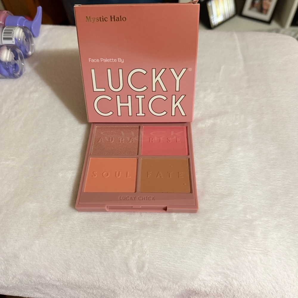 3/$15 🌸 Lucky Chick Blush Palette - Aura & Soul Shades